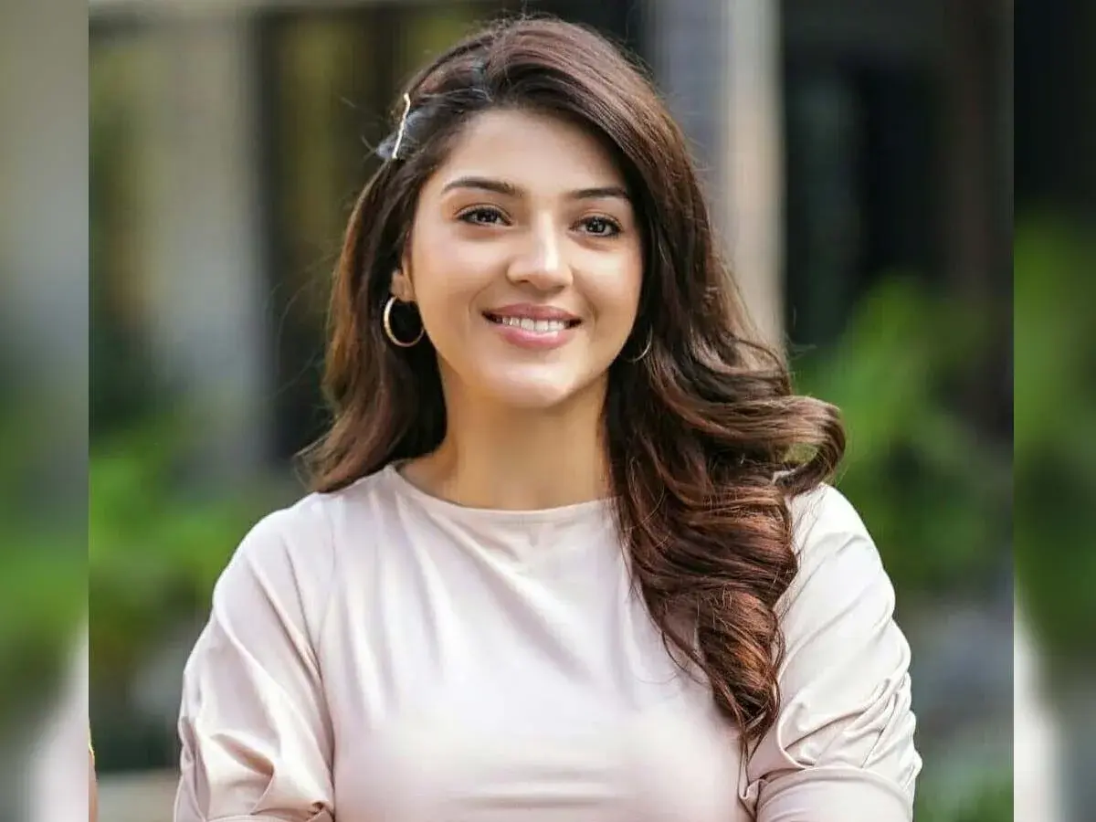 مهرین  پیرزادا 
