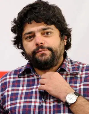 شاهد  احمدلو
