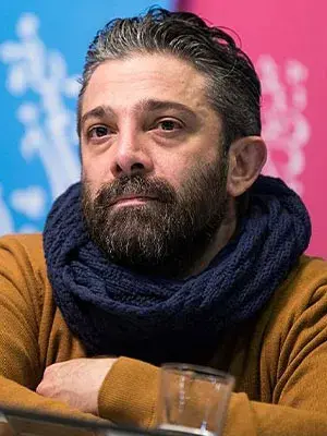 هومن کیایی