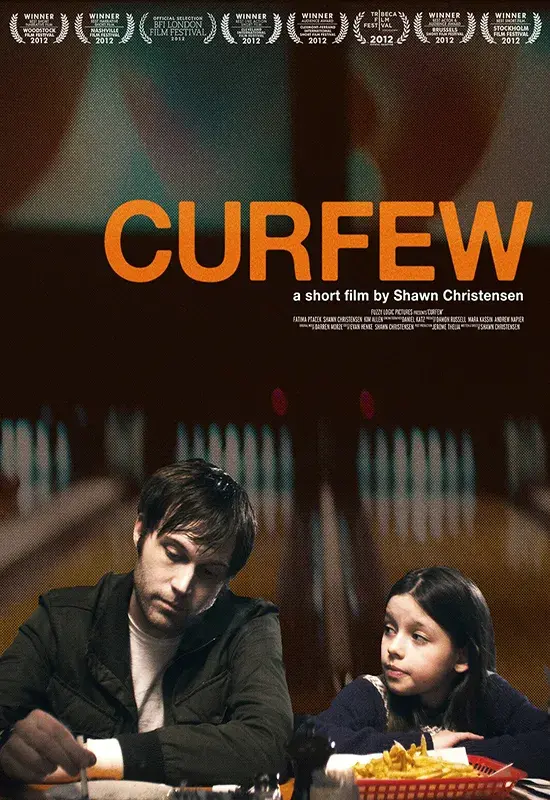 فیلم حکومت نظامی (Curfew) پوستر