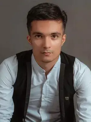 کاویان لازار