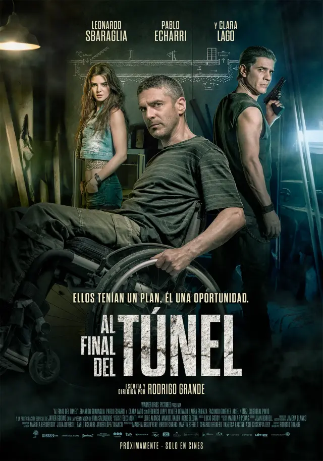 فیلم در انتهای تونل (At the End of the Tunnel) پوستر
