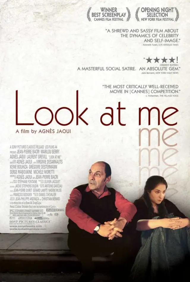 فیلم به من نگاه کن (Look at Me) پوستر