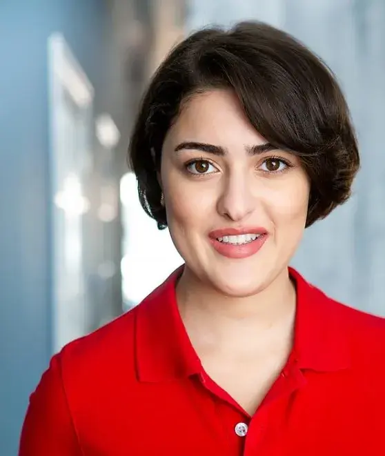 سارا نصری