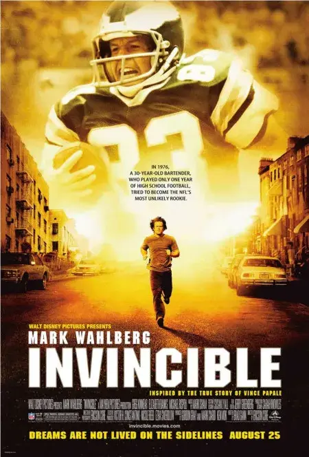 فیلم شکست ناپذیر 2006 (Invincible) پوستر