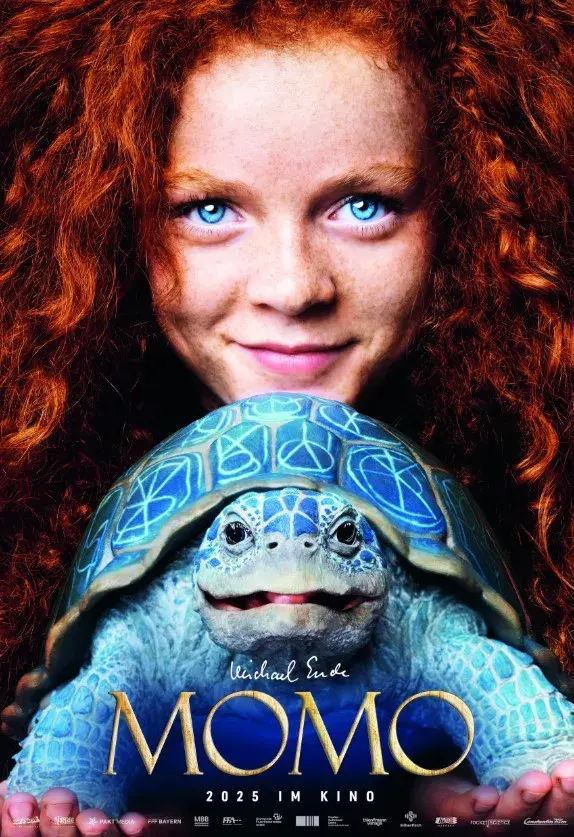 فیلم مومو (Momo) پوستر