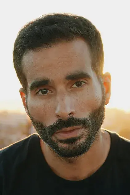نابی دخیلی