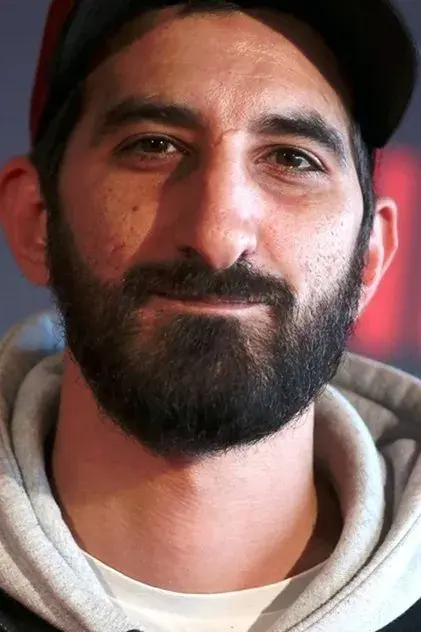 هدی بوشنافا