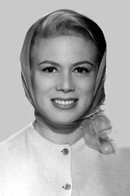 دورا دال
