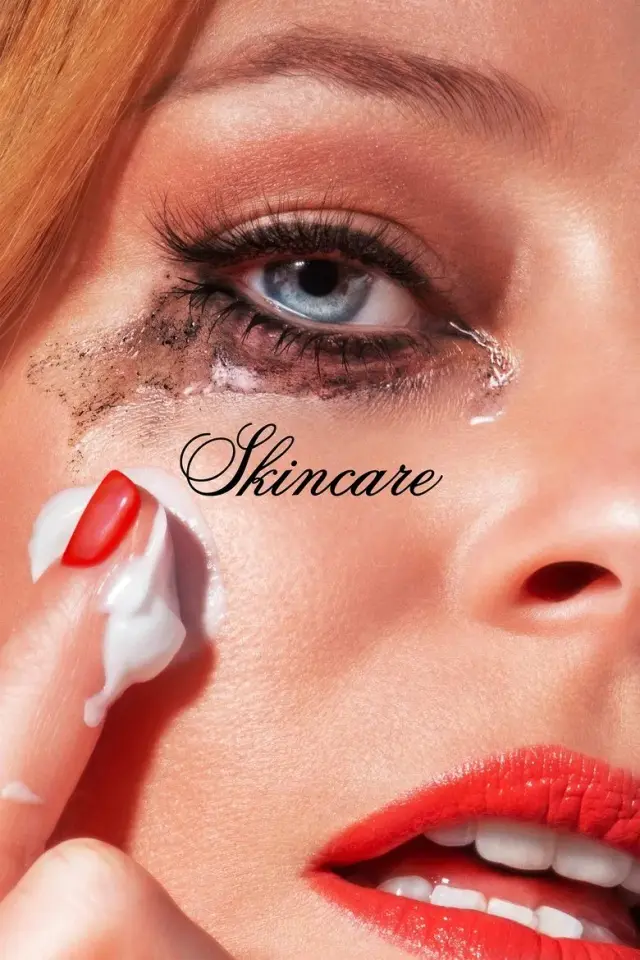 فیلم مراقبت پوستی (Skincare) پوستر