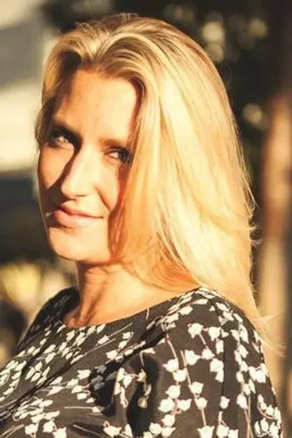سالی برانْسکی